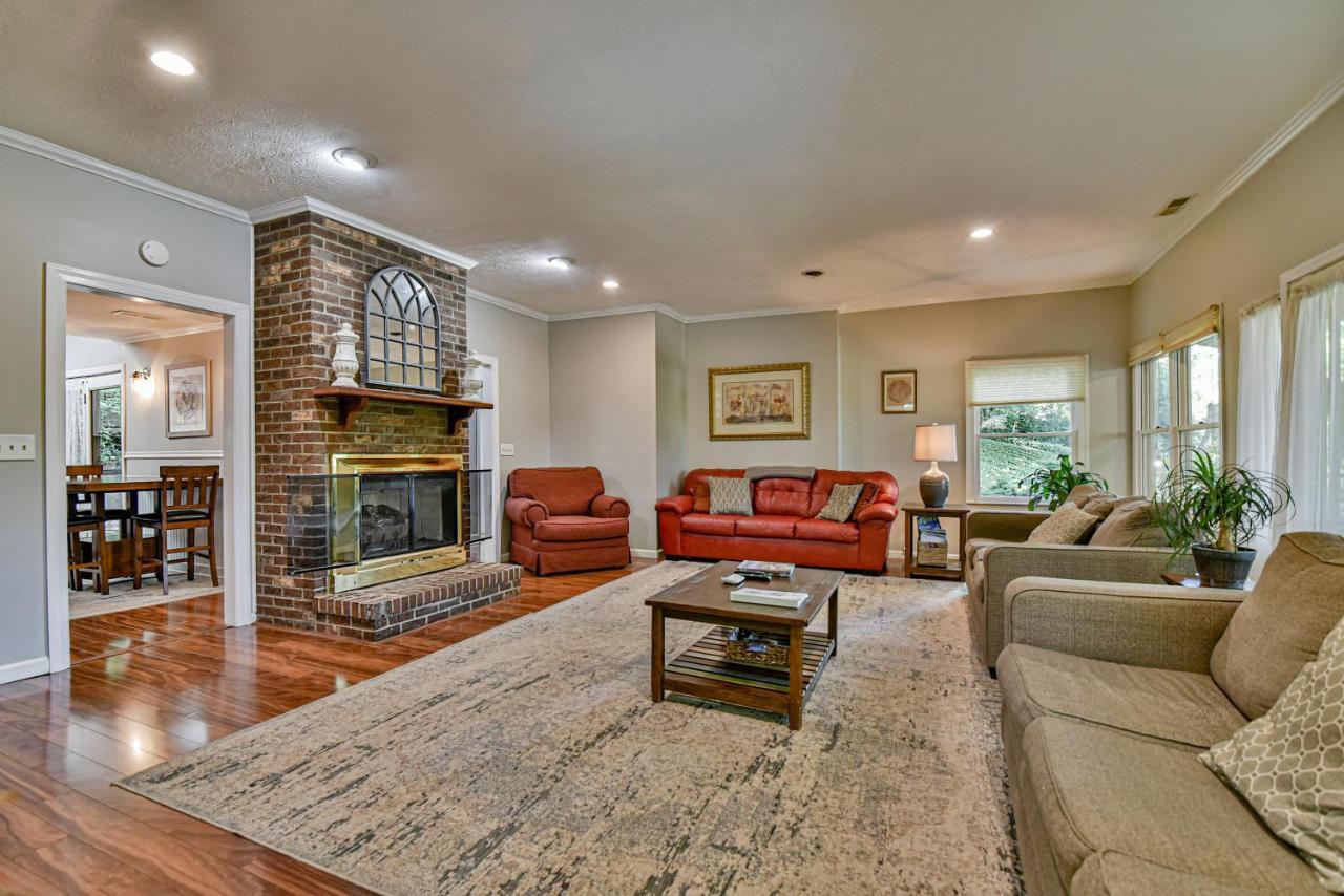 South Asheville Home With Hot Tub Just 11 Miles To Downtown Esterno foto